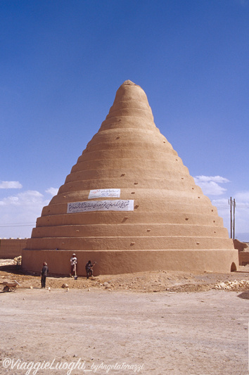 Iran (113)Abarkouh casa del ghiaccio