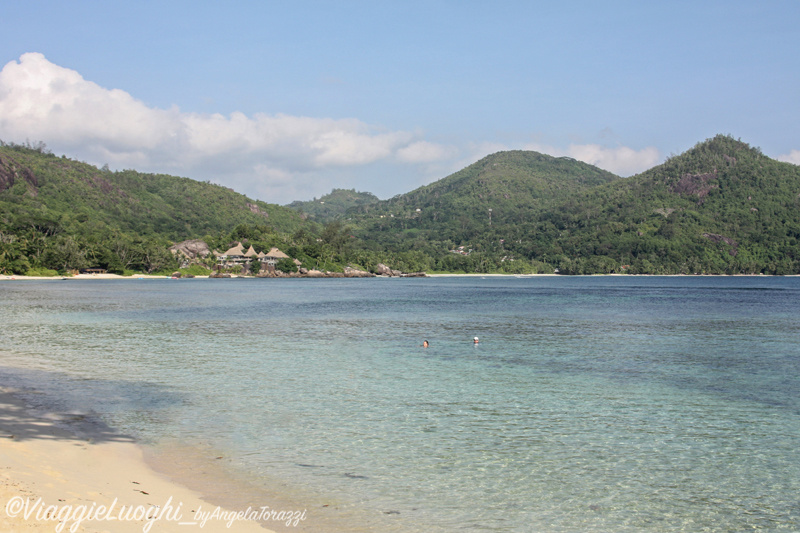 Seychelles Mar 13 030 kempisky htl Beach