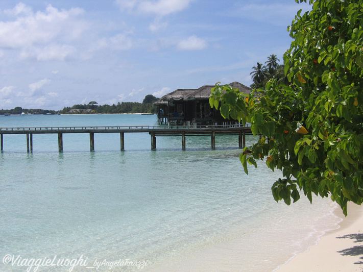 Maldive Kuramathi ’06 192 Laguna water B.