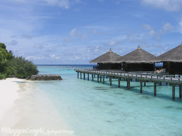 Maldive Kuramathi ’06 200 Cottage Water B