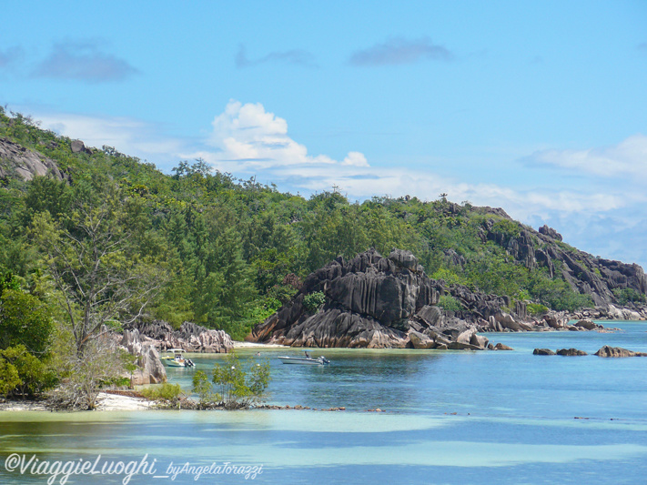 SEZ NOV 2013 400 CURIEUSE ISL